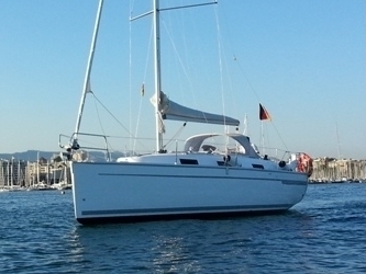 Sail boat FOR CHARTER, year 2013 brand Bavaria and model 32, available in Escuela Nacional de Vela Calanova Palma Mallorca España
